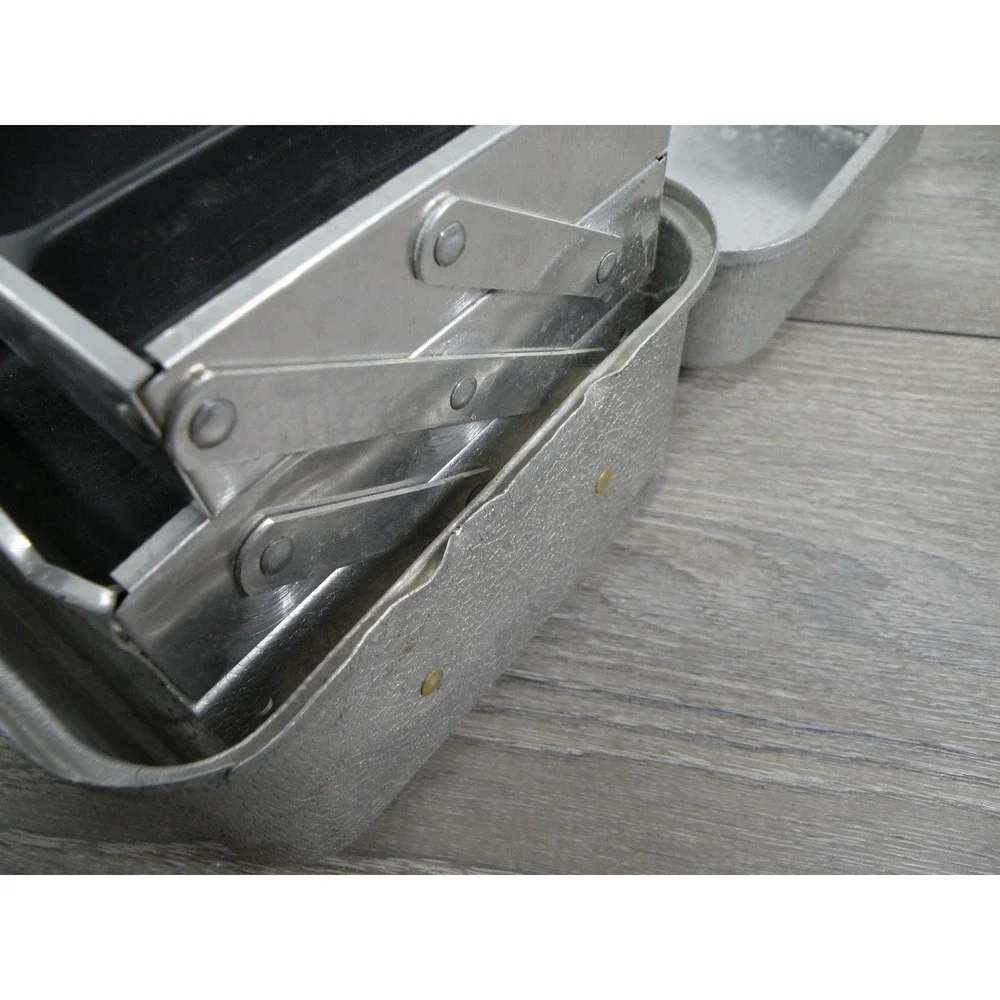 Vintage UMCO 102A Aluminum Cantilever Tackle Box Fishing Equipment Made in USA